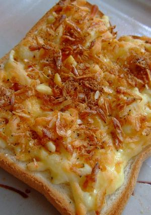 朝食に♪簡単エビマヨチーズトースト-レシピのメイン写真