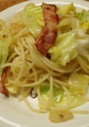 春キャベツとベーコンのぺペロンチーノ-レシピのメイン写真