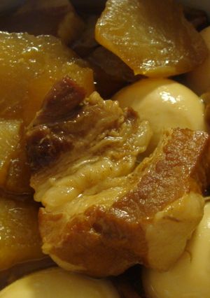 梅シロップとルクルーゼ♪やわやわ豚の角煮-レシピのメイン写真