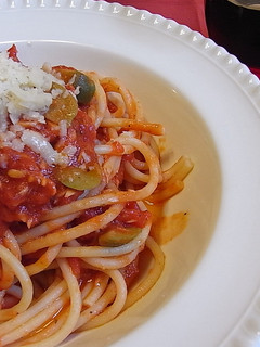 オリーブとトマトのパスタ-レシピのメイン写真