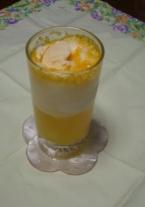 春色♪黄色いクリームソーダ-レシピのメイン写真
