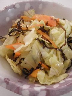 お弁当にも☆簡単キャベツの塩昆布あえ-レシピのメイン写真