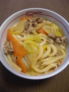野菜たっぷり!我が家の煮込みうどん♪-レシピのメイン写真