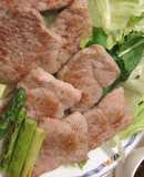 豚ももバターのサラダ仕立て、新玉ドレで♪