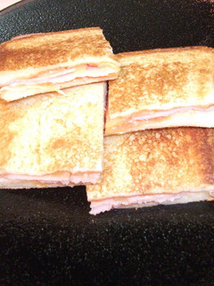 落としぶたでホットサンド-レシピのメイン写真