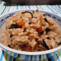 基本からアレンジまで!思わずつくりたくなる「ひじき玄米ご飯 基本からアレンジまで!思わずつくりたくなる「ひじき玄米ご飯