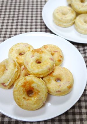 焼きドーナツ☆ハム&チーズ-レシピのメイン写真