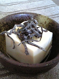 いつもの冷奴…もう飽きた!簡単ウマやっこ-レシピのメイン写真