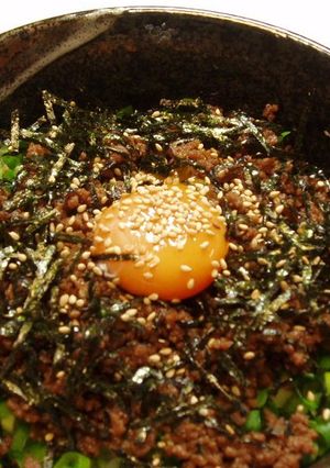 ガッツリ混ぜて★ネギいっぱいのそぼろ丼-レシピのメイン写真