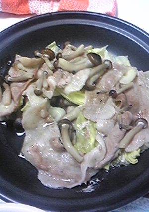 タジン鍋で簡単！野菜と豚肉の重ね蒸し-レシピのメイン写真