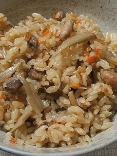 鶏ごぼう炊き込みご飯-レシピのメイン写真