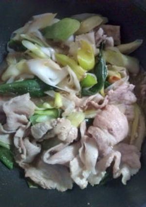 ネギ大量消費☆簡単豚バラ肉のめんつゆ煮☆-レシピのメイン写真