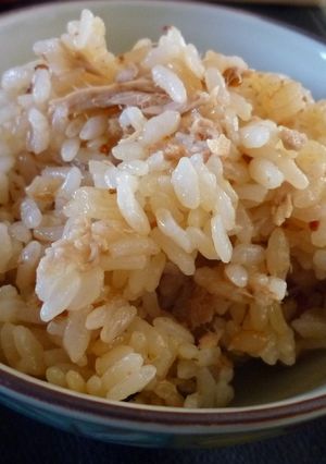 具入りラー油で辛うまシーチキンご飯♪-レシピのメイン写真