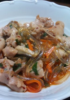 ちょい辛☆鶏肉とくずきりの炒めもの-レシピのメイン写真