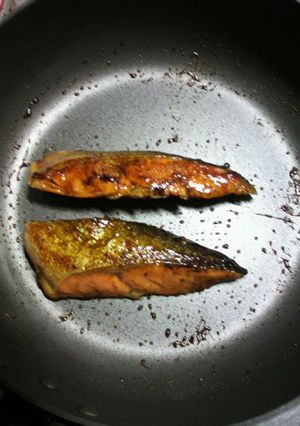 フライパン１つ！お弁当に☆しゃけの照焼き-レシピのメイン写真