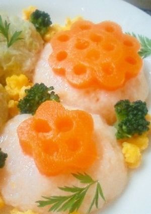 離乳食後期☆お花のトマト粥団子-レシピのメイン写真