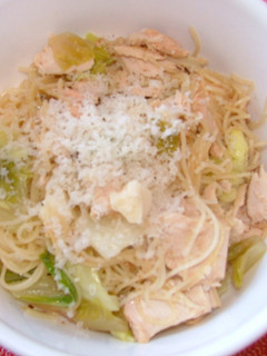 アメリカ 春キャベツと鮭のパスタ-レシピのメイン写真