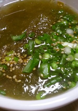 夜食にも★便秘すっきりとろろ昆布スープ★-レシピのメイン写真