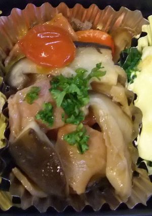 椎茸×ベーコン×プチトマトのバタポン炒め-レシピのメイン写真