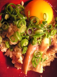 ミミガーの煮物の温泉卵丼-レシピのメイン写真