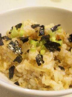 マヨネーズが香ばしい♪ツナマヨチャーハン-レシピのメイン写真