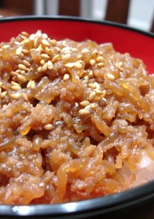 白滝で増量！挽き肉半分のヘルシー丼-レシピのメイン写真