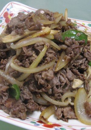 マイタケとタマネギと牛肉の炒め-レシピのメイン写真