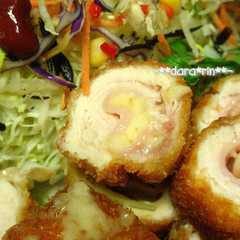 รูปของ 胸肉のハムチーズ挟み