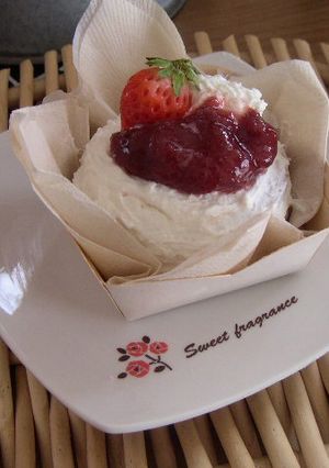 驚きの苺ケーキv(＠∀＠)-レシピのメイン写真