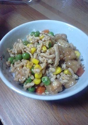 鶏挽き肉のすき焼き風丼-レシピのメイン写真