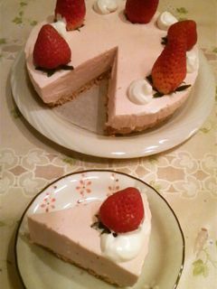 ひな祭りにも♡苺のレアチーズケーキ-レシピのメイン写真