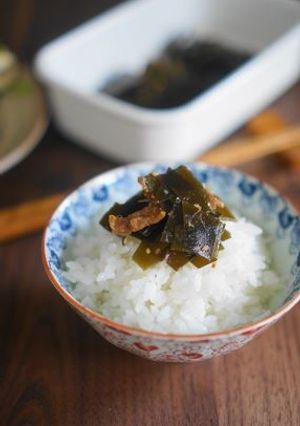お弁当や常備菜に♪だしがら昆布の梅佃煮-レシピのメイン写真