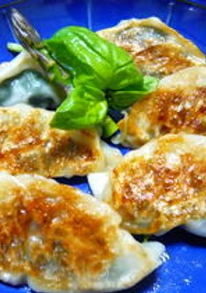 バジル☆ドライトマトのイタリアン餃子♪-レシピのメイン写真