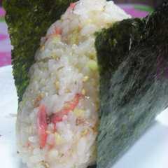 รูปของ 新陳代謝UP↑↑えびとかつおのおにぎり✿