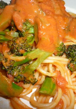 ブロッコリーのマヨ&トマトソースパスタ-レシピのメイン写真