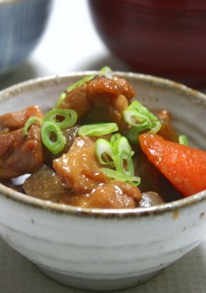 鶏肉とこんにゃくと根菜の味噌煮-レシピのメイン写真