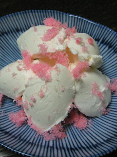 クリームチーズに桜でんぷ-レシピのメイン写真
