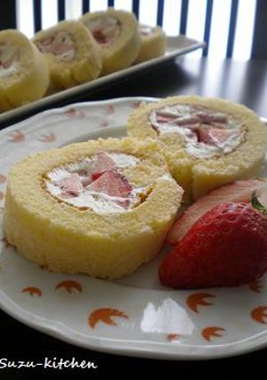 米粉で！苺のクリームチーズロールケーキ-レシピのメイン写真