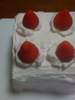 簡単イチゴケーキ 食パン丸ごとデザート-レシピのメイン写真