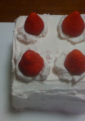 簡単イチゴケーキ　食パン丸ごとデザート-レシピのメイン写真