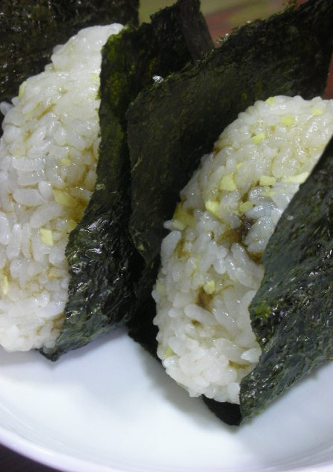 しょうが＋とろろ昆布おにぎり♫-レシピのメイン写真