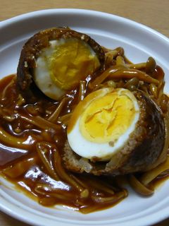子供が興奮!エッグin煮込みハンバーグ♪-レシピのメイン写真
