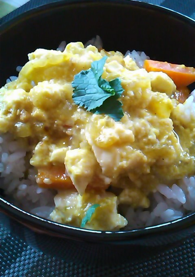 レンジだけ！新玉ねぎのとろとろカレー丼-レシピのメイン写真