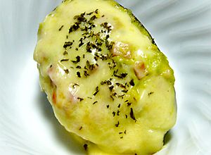 簡単！混ぜて焼くだけアボカドグラタン♪-レシピのメイン写真