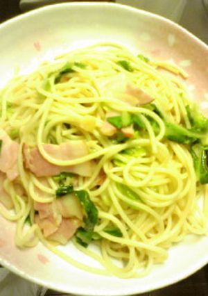 春キャベツとベーコンの春色パスタ-レシピのメイン写真