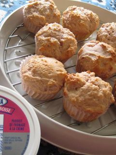 クリームチーズマフィン かわいい桜色★-レシピのメイン写真