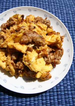 お弁当に♪おかずに♪簡単豚肉たまご炒め♬-レシピのメイン写真