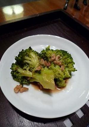 ブロッコリーのくるみあえ-レシピのメイン写真