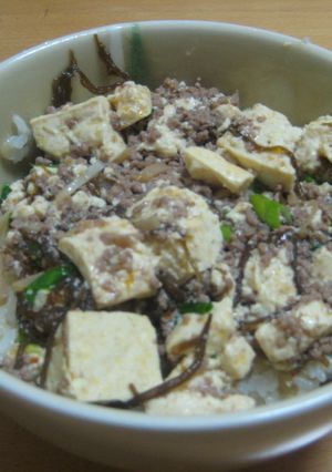 マーボー豆腐丼(もずく入り)-レシピのメイン写真