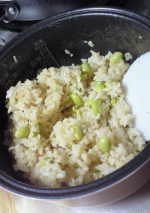 おかずの味を邪魔しない♪お上品なご飯w-レシピのメイン写真
